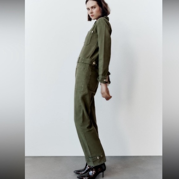 Zara Pants - STRAIGHI FI UTILITY JUMPSUIT